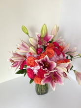 Load image into Gallery viewer, Mother&#39;s Day Florists Choice
